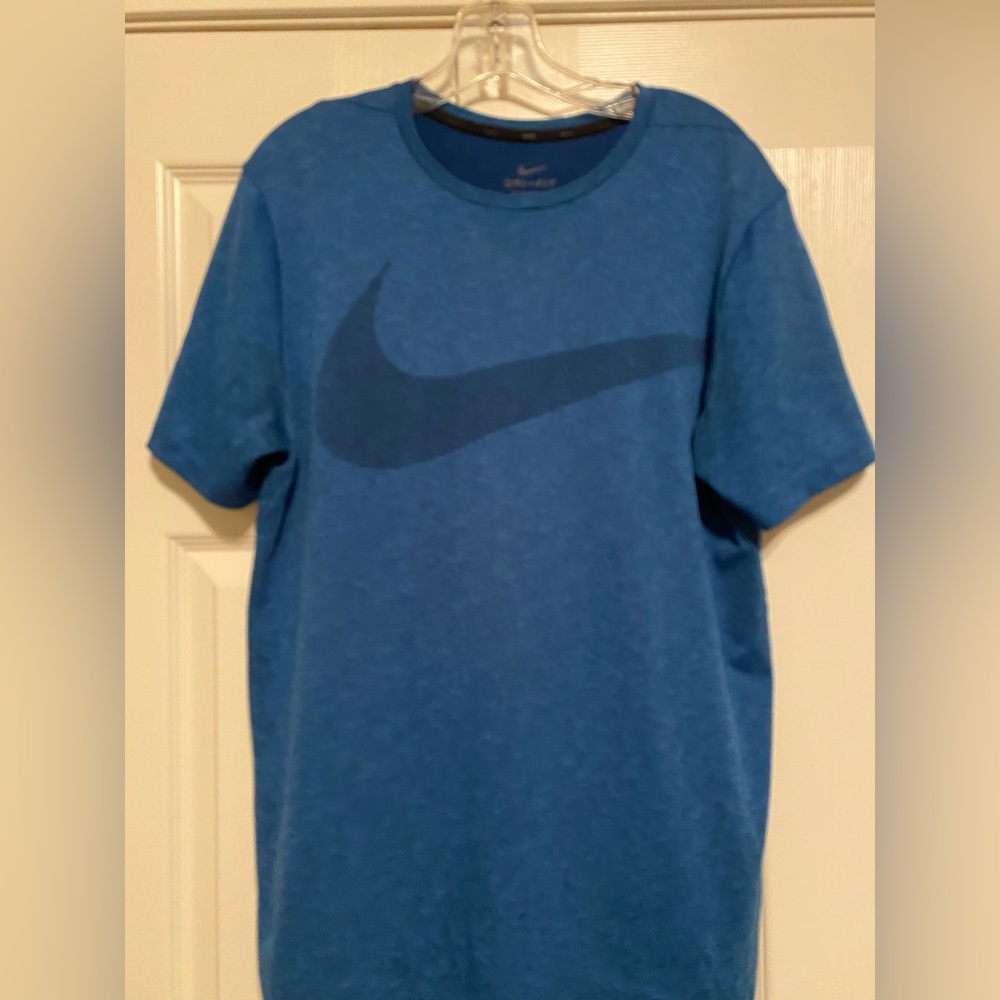 Nike DRI-FIT Mens Medium